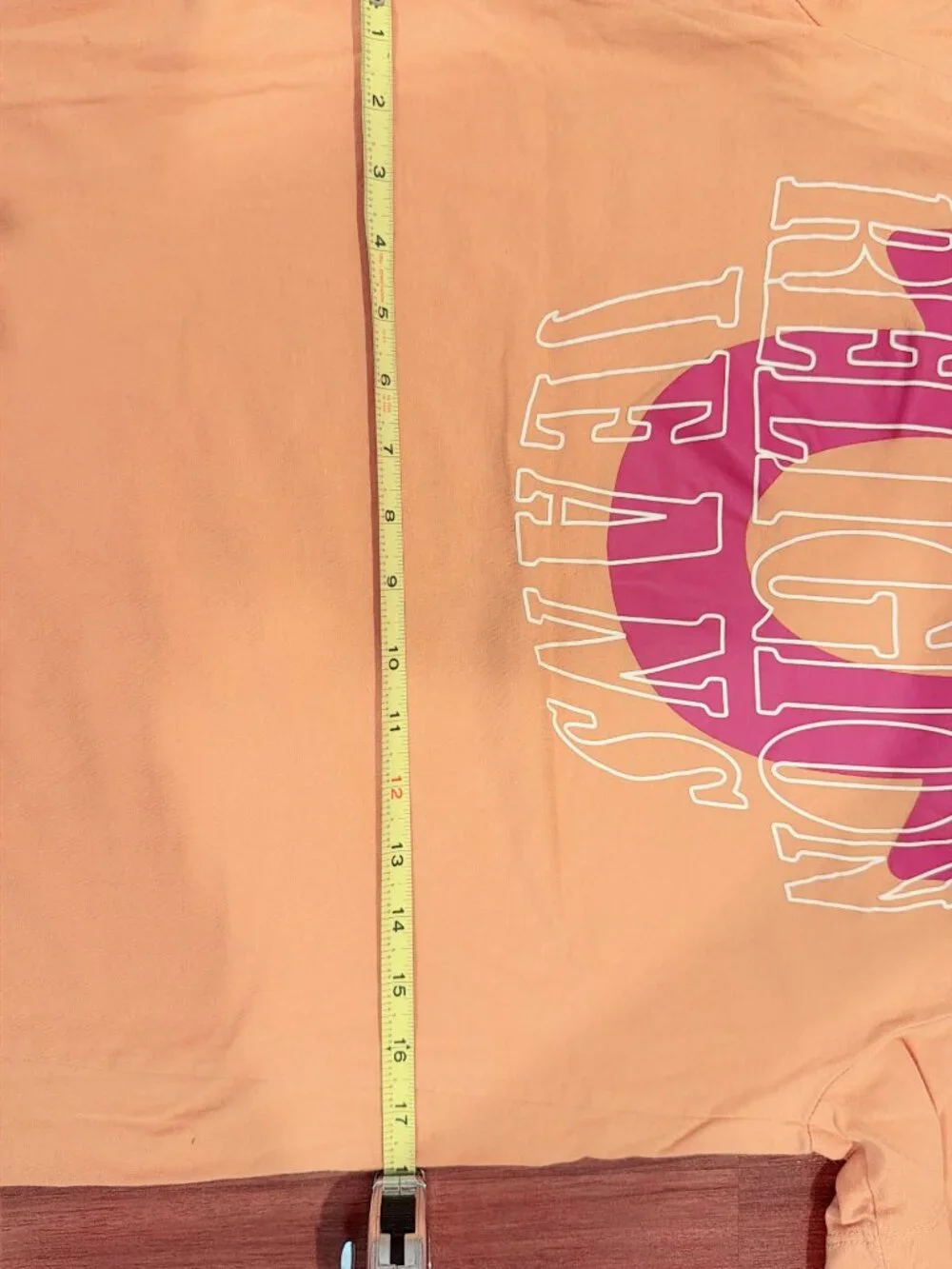 True Religion Brand Jeans T-Shirt Men’s Small Orange Peach Logo Graphic Tee